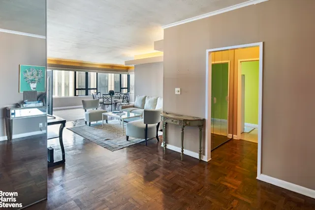 $1,950,000 | 425 East 58th Street, Unit 42G | Sutton Place