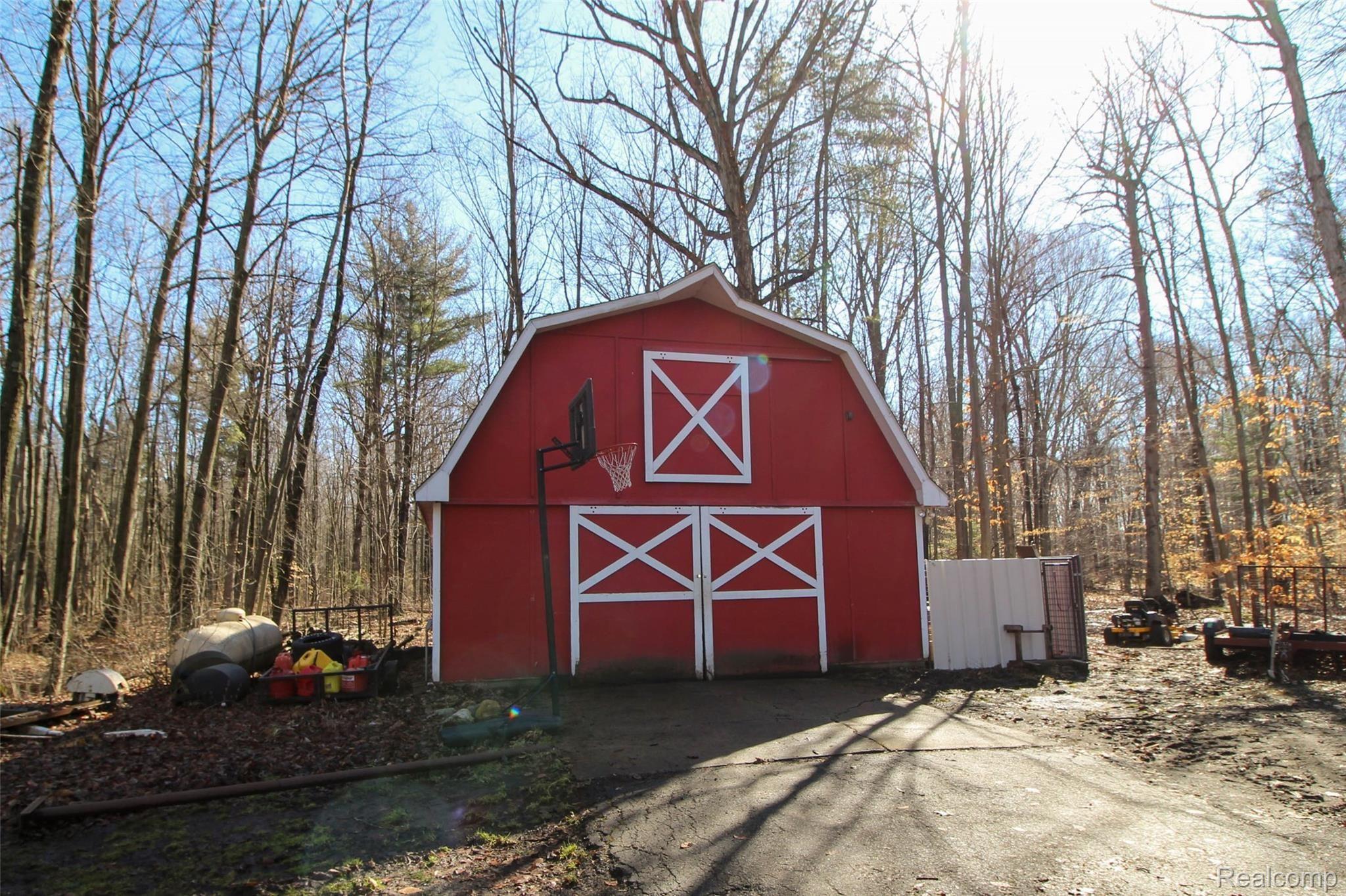 9312 North Nichols Road Montrose, MI 48457 - Photo 59 of 68 56.jpg