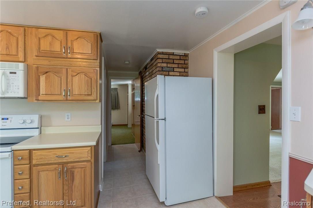 2740 Ridge Road White Lake, MI 48383 - Photo 6 of 35 DSC_7249.jpg