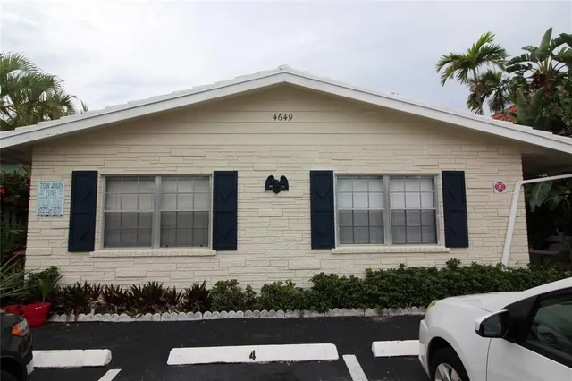 $1,550 | 4649 Bougainvilla Drive, Unit 4, Lauderdale-by-the-Sea, FL 33308