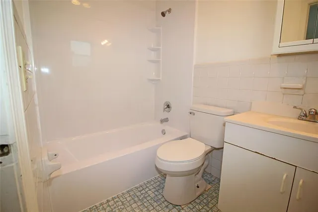 $1,550 | 4649 Bougainvilla Drive, Unit 4, Lauderdale-by-the-Sea, FL 33308