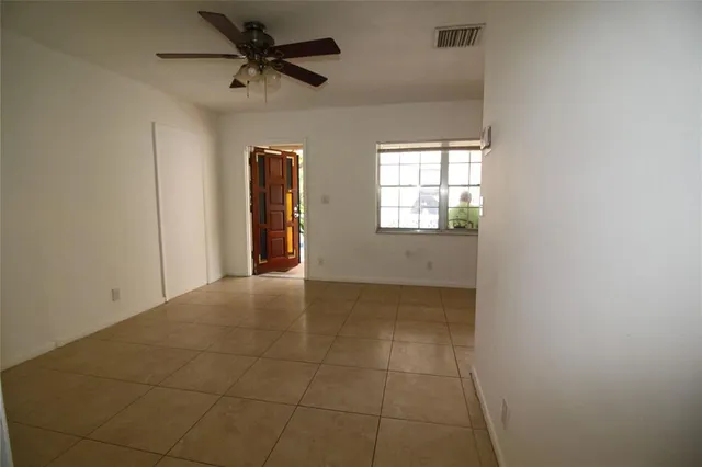 $1,550 | 4649 Bougainvilla Drive, Unit 4, Lauderdale-by-the-Sea, FL 33308