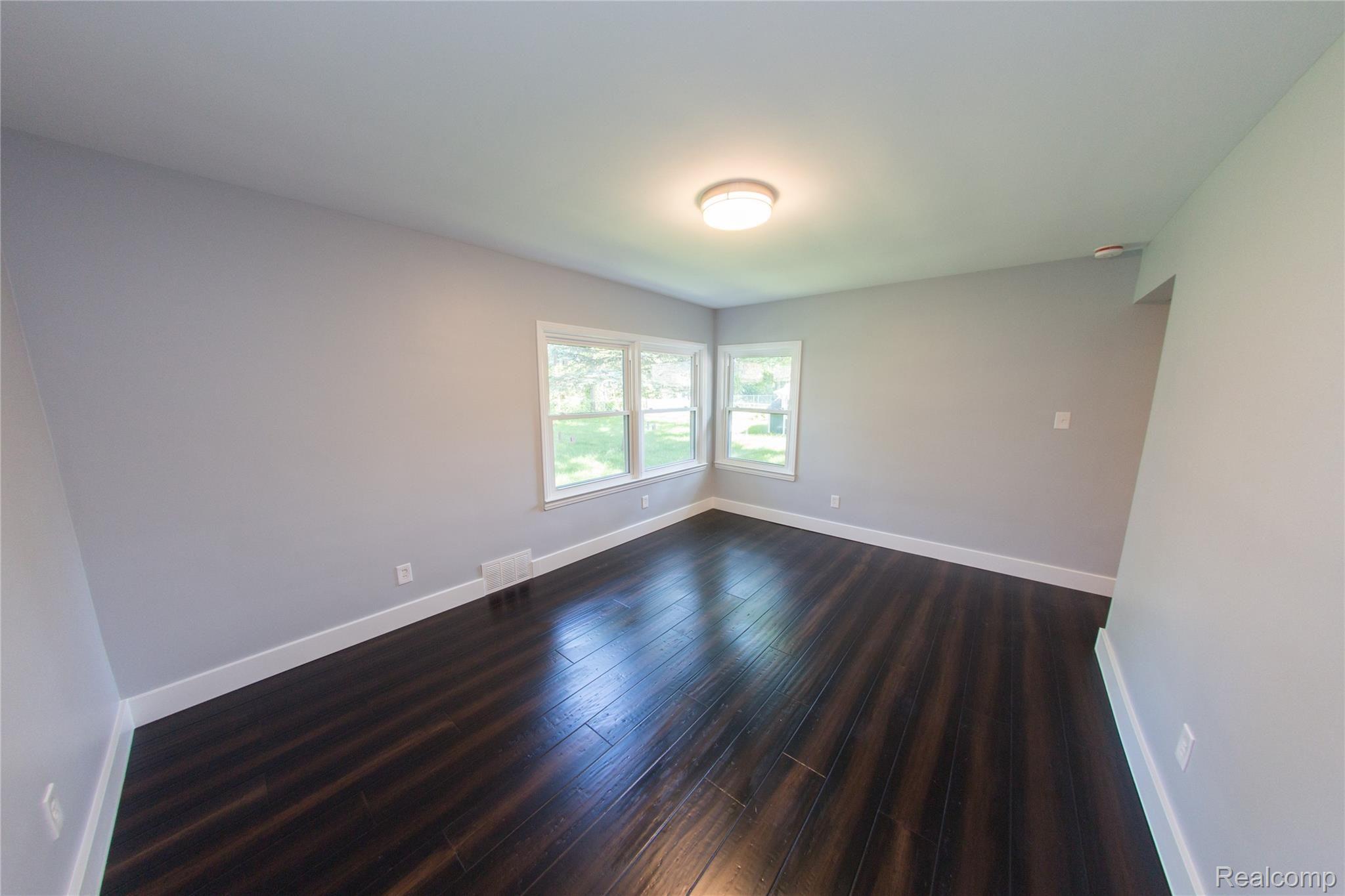 3266 Harvard Road Royal Oak, MI 48073 - Photo 46 of 60 Harvard RO-52.jpg