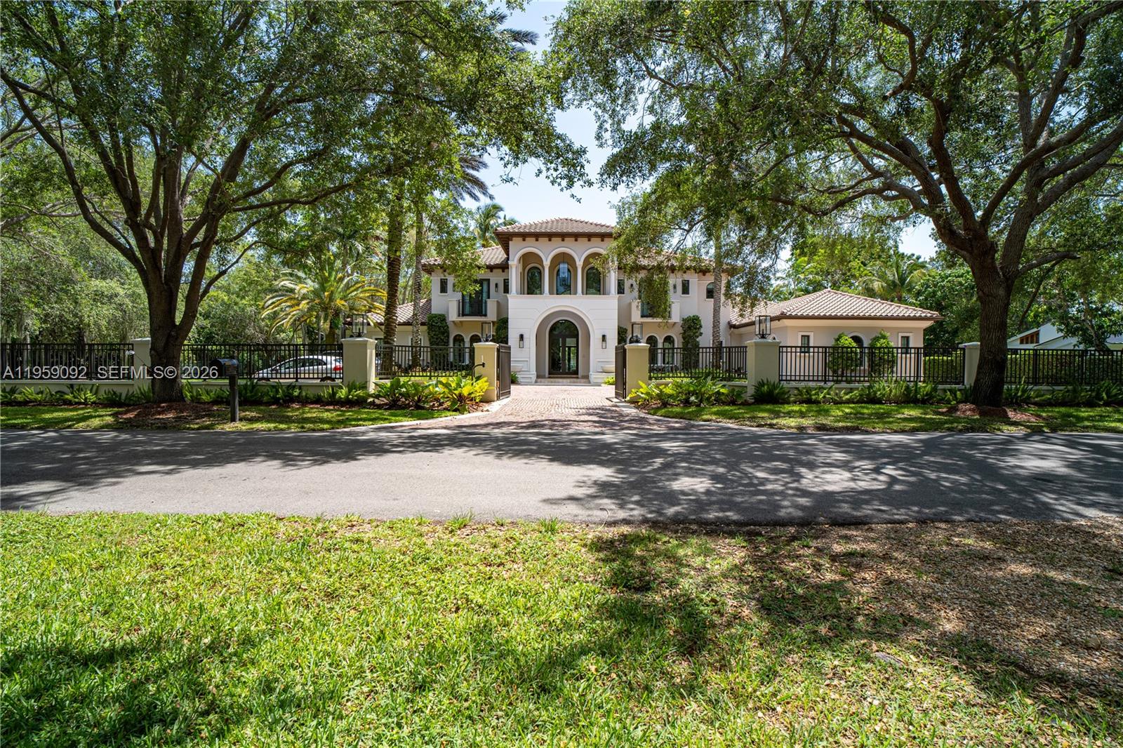 6450 Southwest 126th Street Road Pinecrest, FL 33156 - Photo 2 of 45