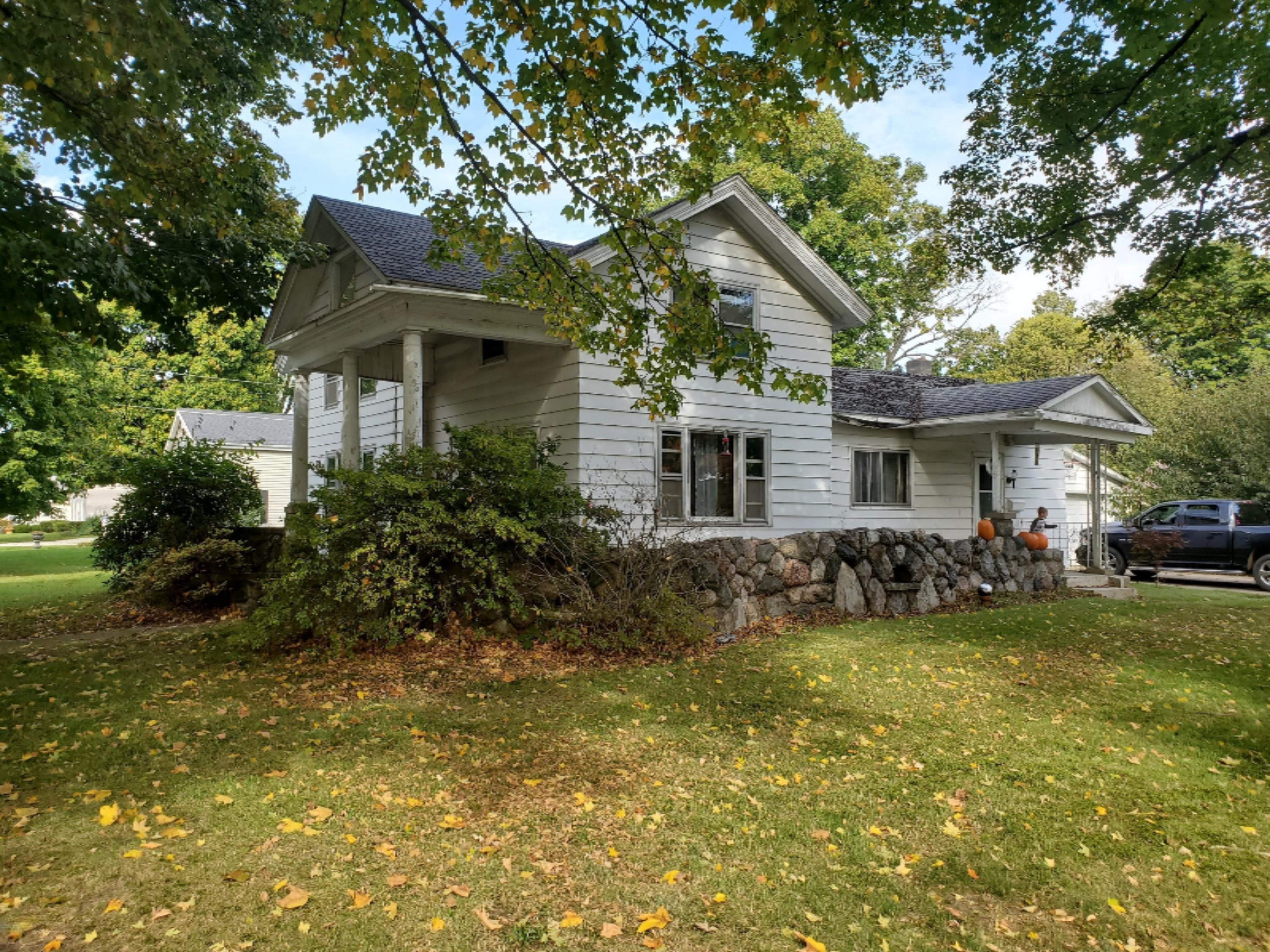 485 White Pigeon Road Constantine, MI 49042 - Photo 1 of 8 0o