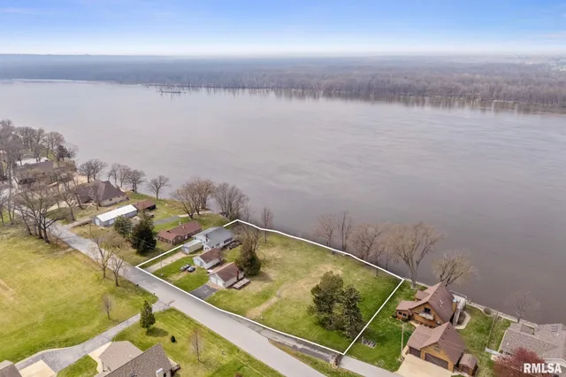 $339,900 | 21812 North River Road, Cordova, IL 61242