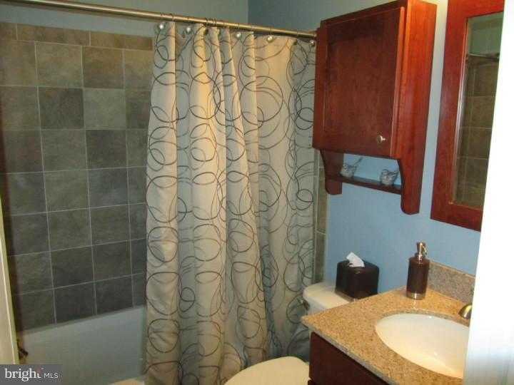 1125 Warren Road West Chester, PA 19382 - Photo 15 of 25 Hallway