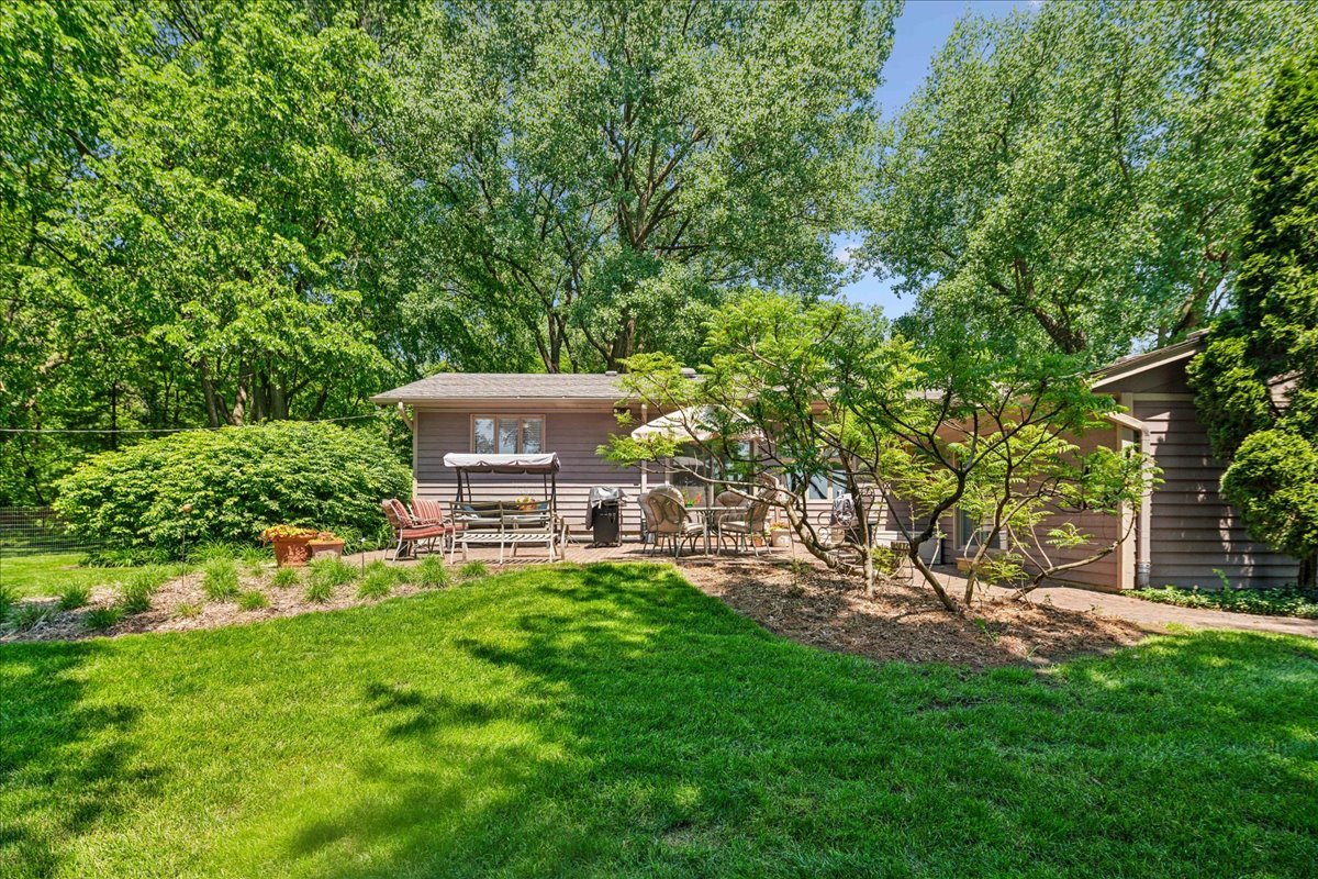 2N989 Beith Road Elburn, IL 60119 - Photo 28 of 35 a view of a backyard with a garden
