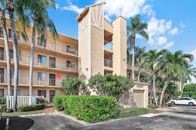$199,000 | 14307 Bedford Drive, Unit 204, Delray Beach, FL 33446