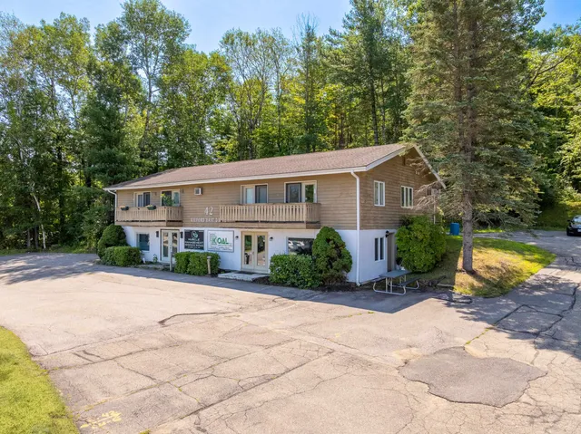 $1,200,000 | 42-44 Gilford E Drive, Gilford, NH 03249