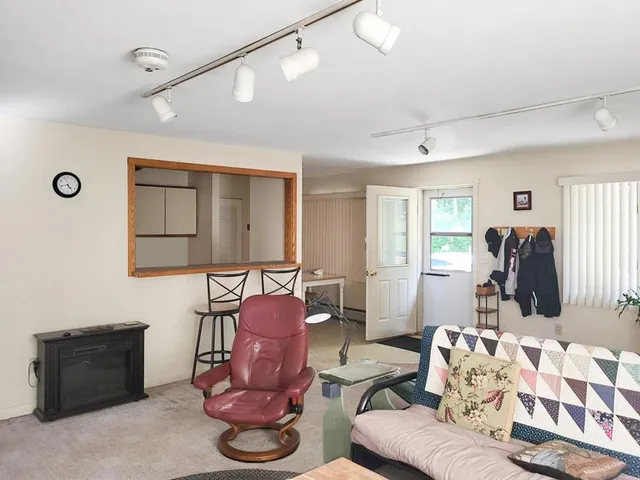 $1,200,000 | 42-44 Gilford E Drive, Gilford, NH 03249