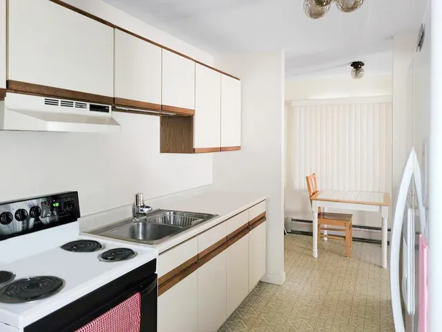 $1,200,000 | 42-44 Gilford E Drive, Gilford, NH 03249