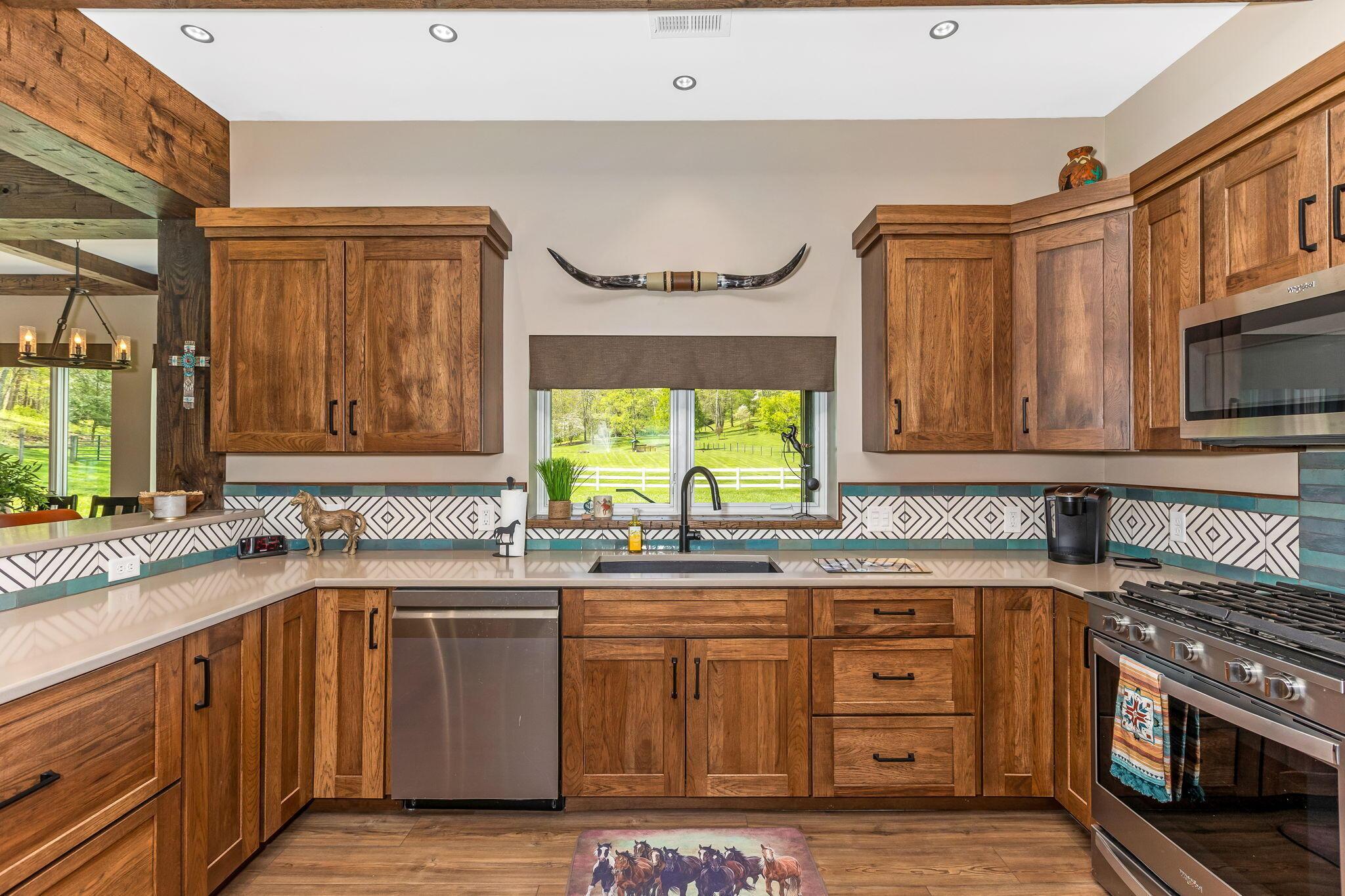26019 Bailey Road Rockbridge, OH 43149 - Photo 24 of 110 22-web-or-mls-_S5A4870