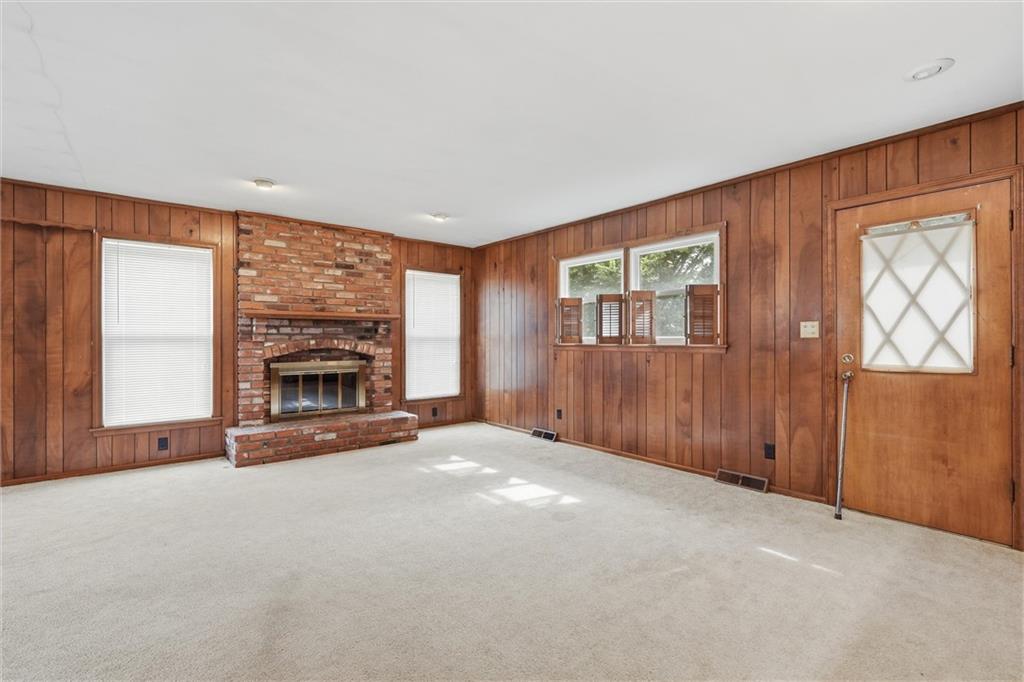 1314 Duck Road Grandview, MO 64030 - Photo 9 of 30 Gallery Image 9