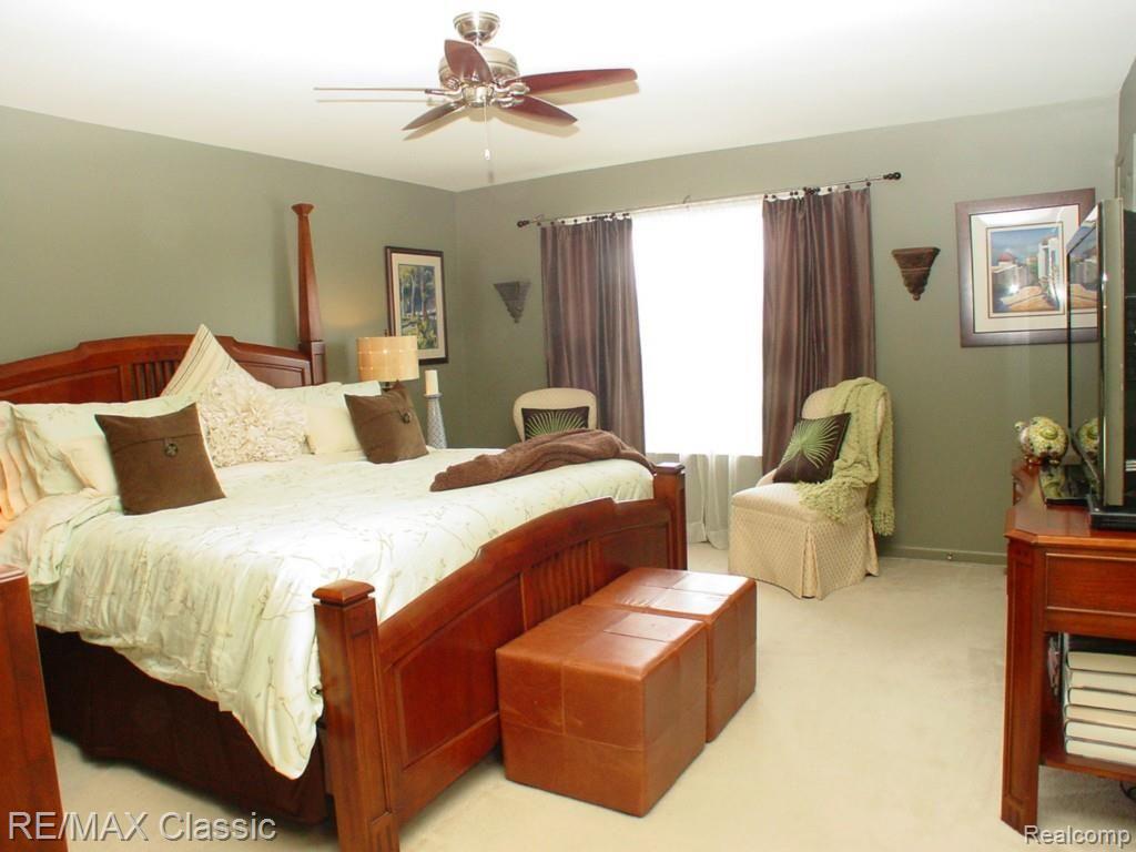 459 Cherry Orchard Road Canton, MI 48188 - Photo 18 of 29 DSC09211.jpg