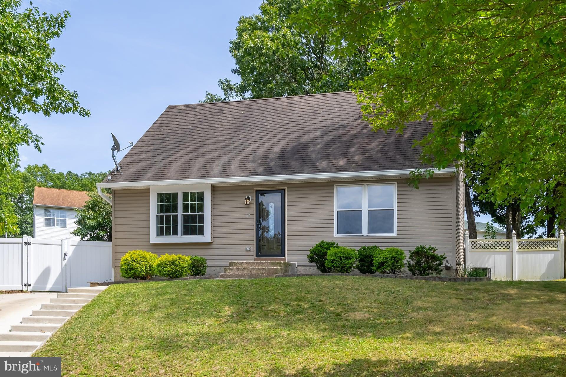 10 Prospect Court Sicklerville, NJ 08081 - Photo 2 of 20