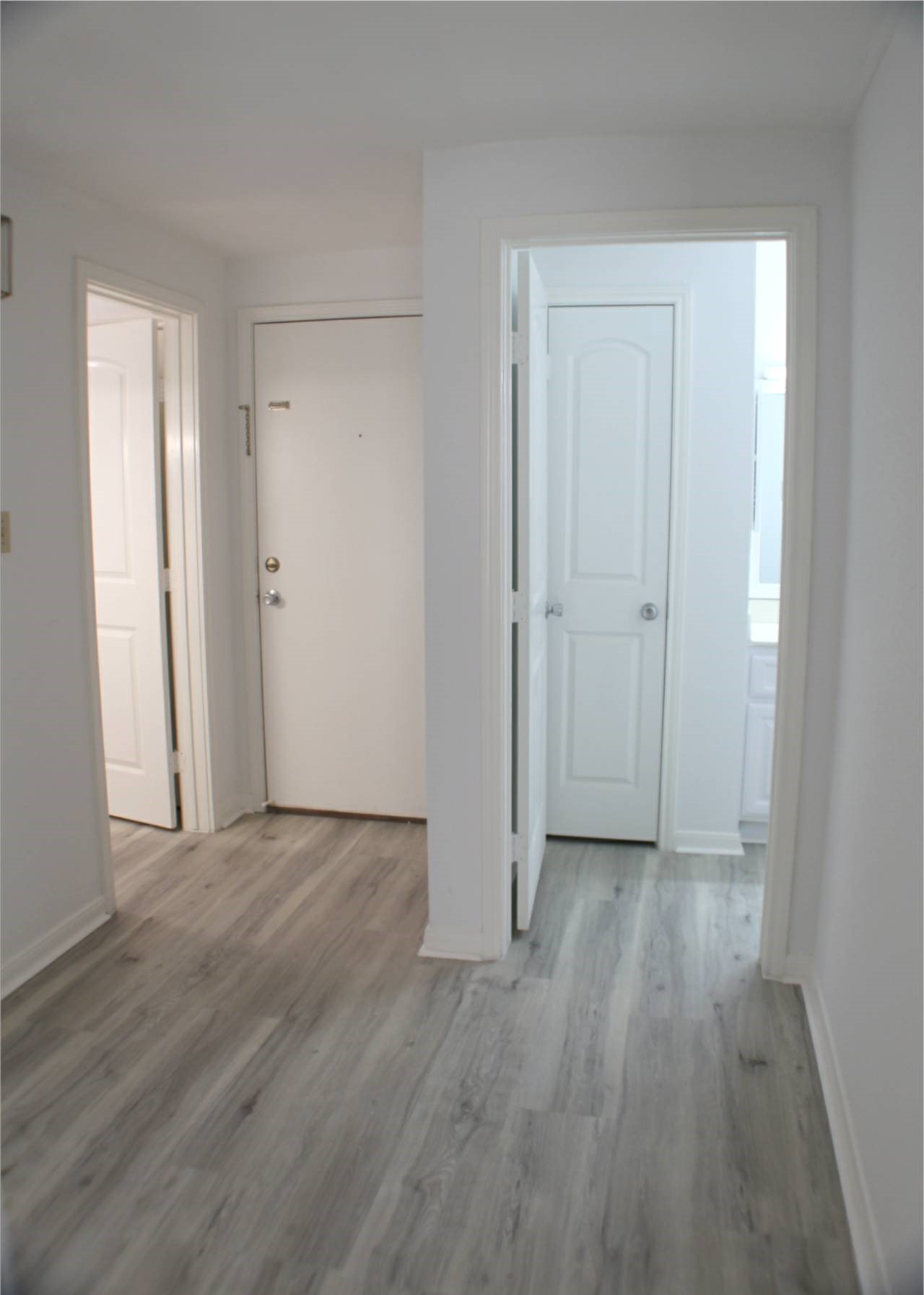 2425 Underwood Street, Unit 157 Houston, TX 77030 - Photo 3 of 13 Front entrance