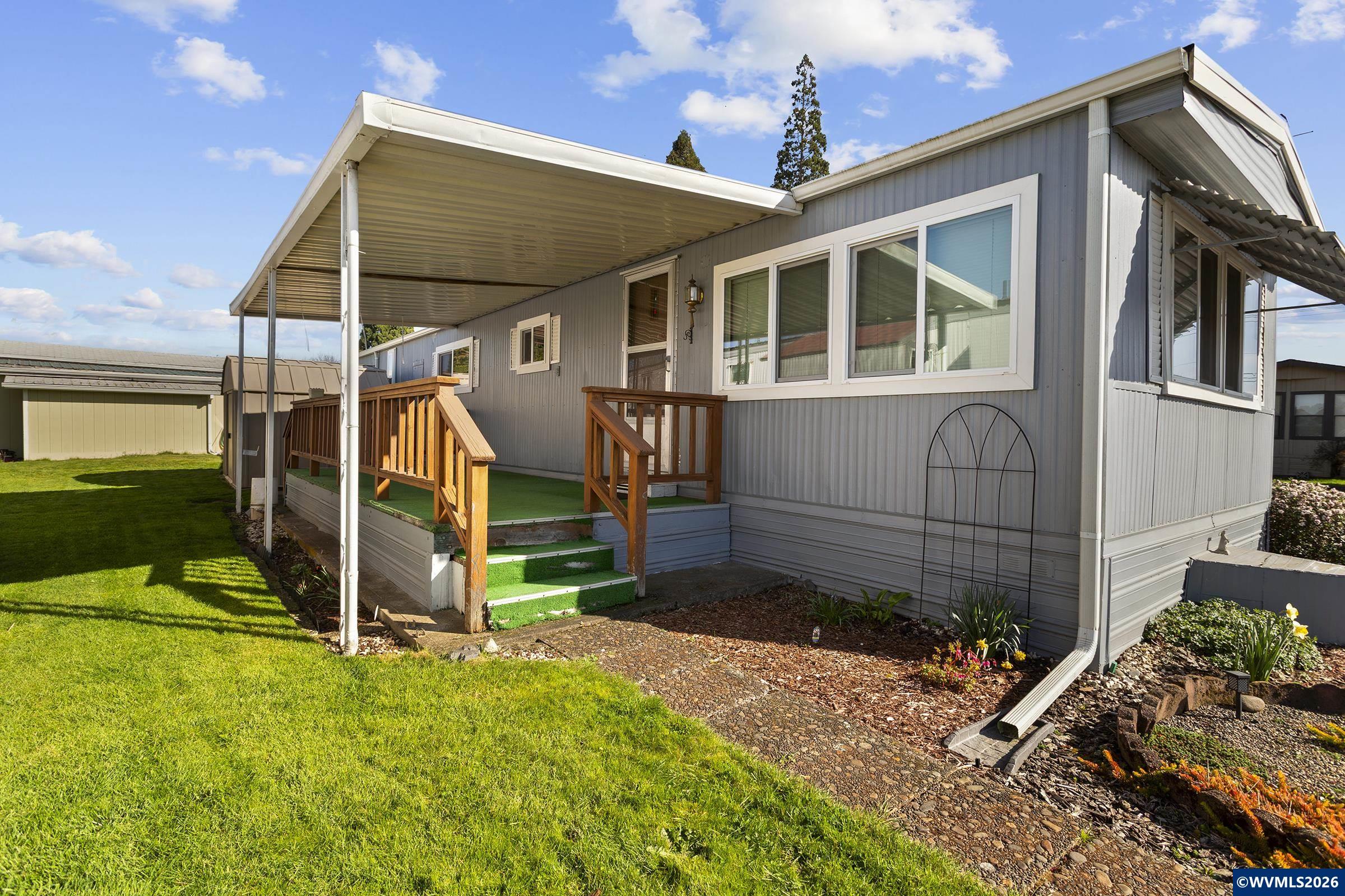 3096 Rainbow Loop Hubbard, OR 97032 - Photo 2 of 30