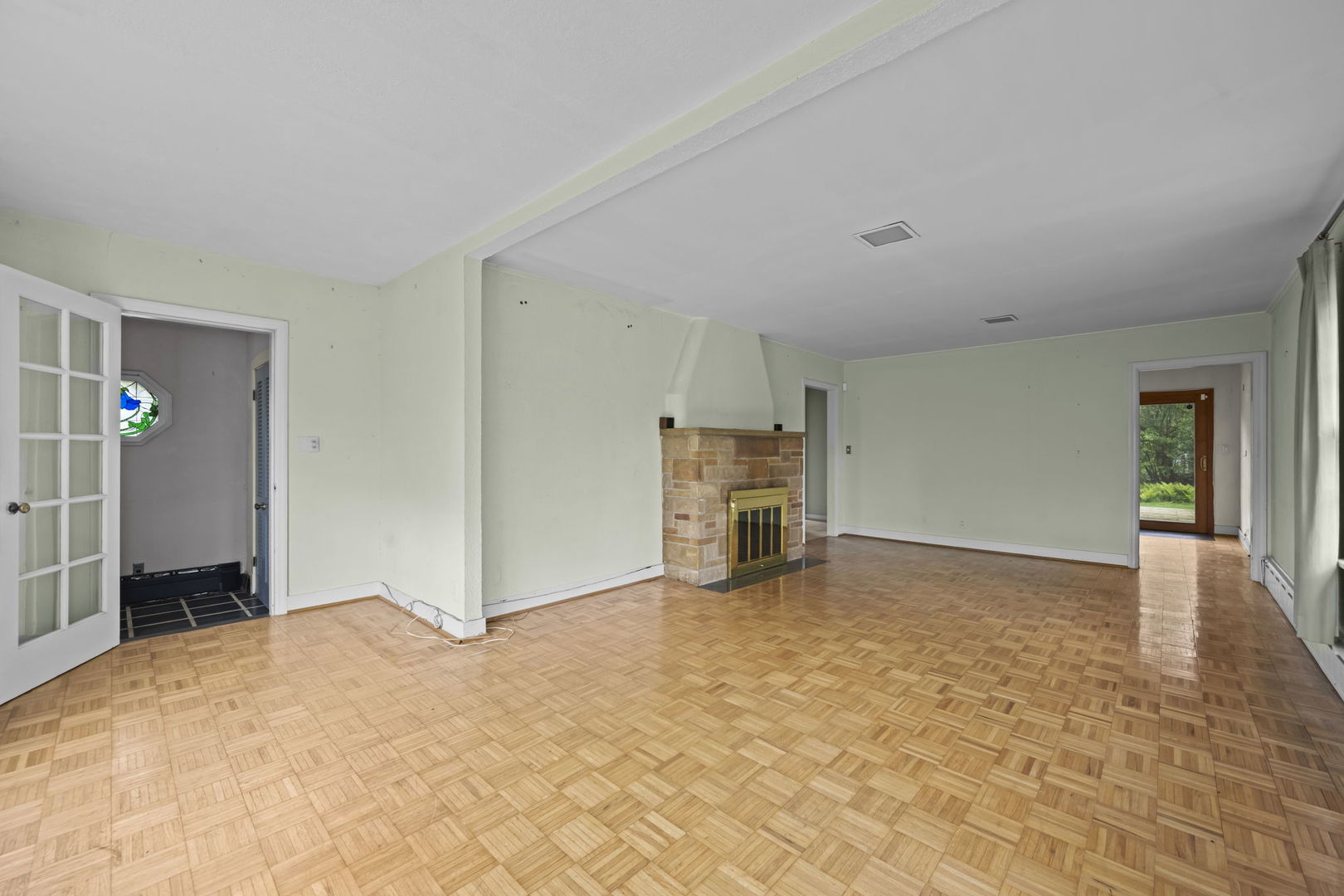 291 Rustic Drive Barrington, IL 60010 - Photo 14 of 34 Gallery Image 14