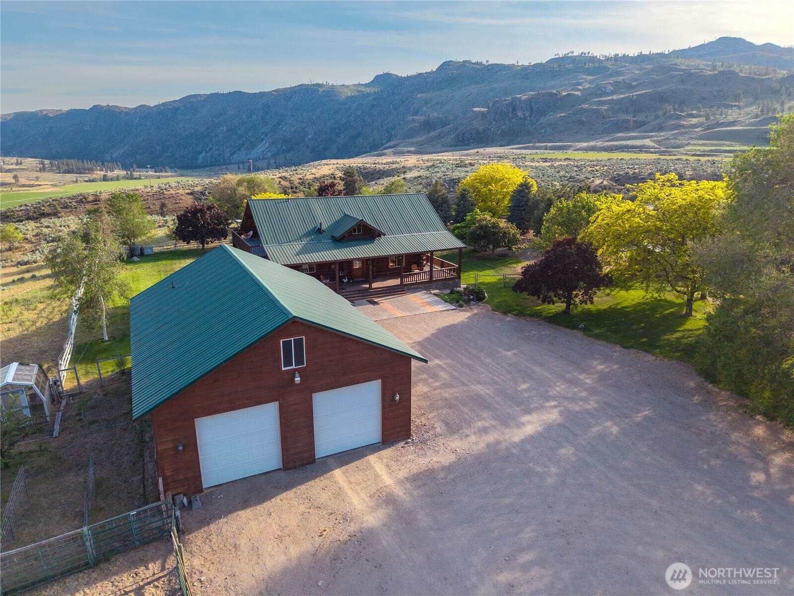 112 South Pine Creek Road Tonasket, WA 98855 - Photo 4 of 40