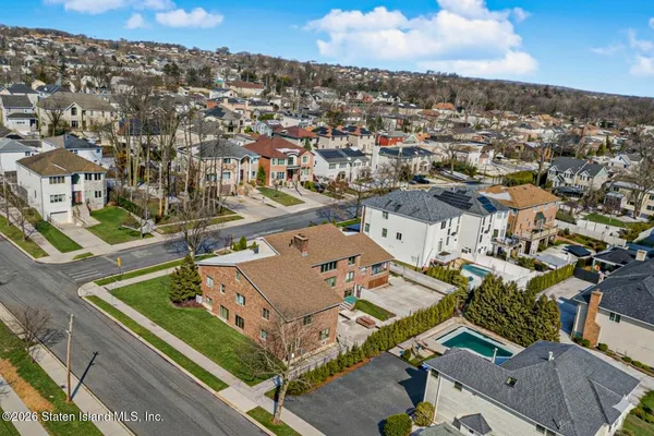 $2,200,000 | 370 Albourne Avenue | Prince's Bay