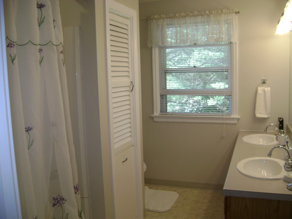 20 Partridge Road Pittsfield, MA 01201 - Photo 6 of 7 full bath