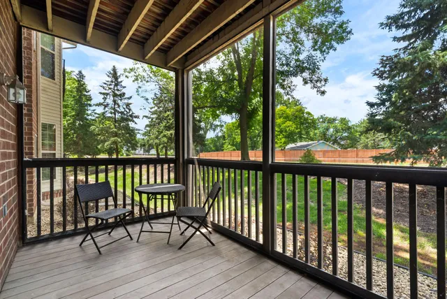 $225,000 | 1350 Douglas Drive North, Unit 105, Golden Valley, MN 55422