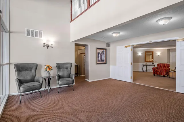 $225,000 | 1350 Douglas Drive North, Unit 105, Golden Valley, MN 55422