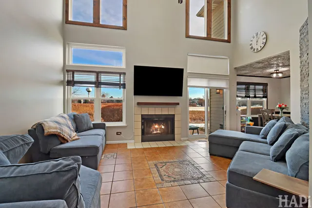 $420,000 | 902 Huntington Drive, Unit 902, Elk Grove Village, IL 60007