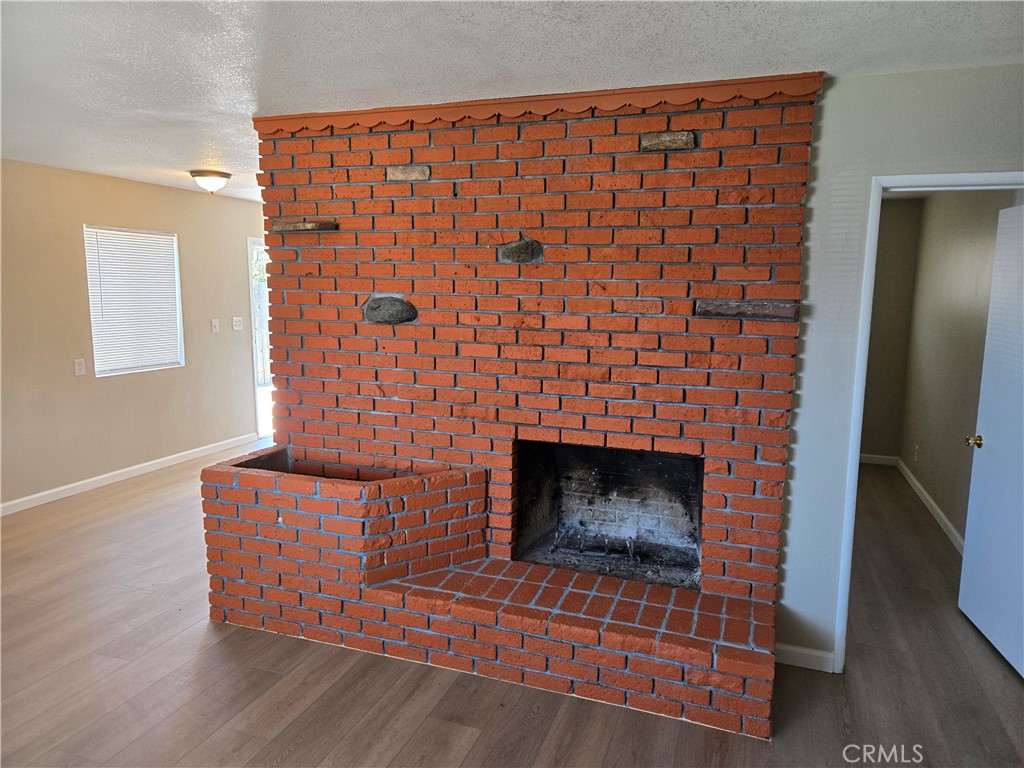 6025 Florence Street Riverside, CA 92504 - Photo 10 of 19 Fireplace