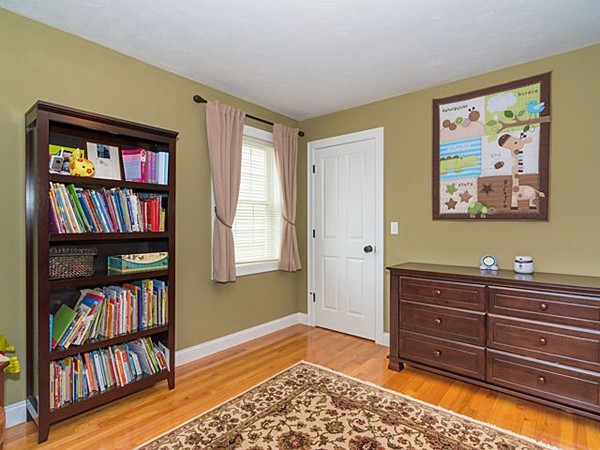 12 Marlborough Road Waltham, MA 02452 - Photo 9 of 19 Gallery Image 9