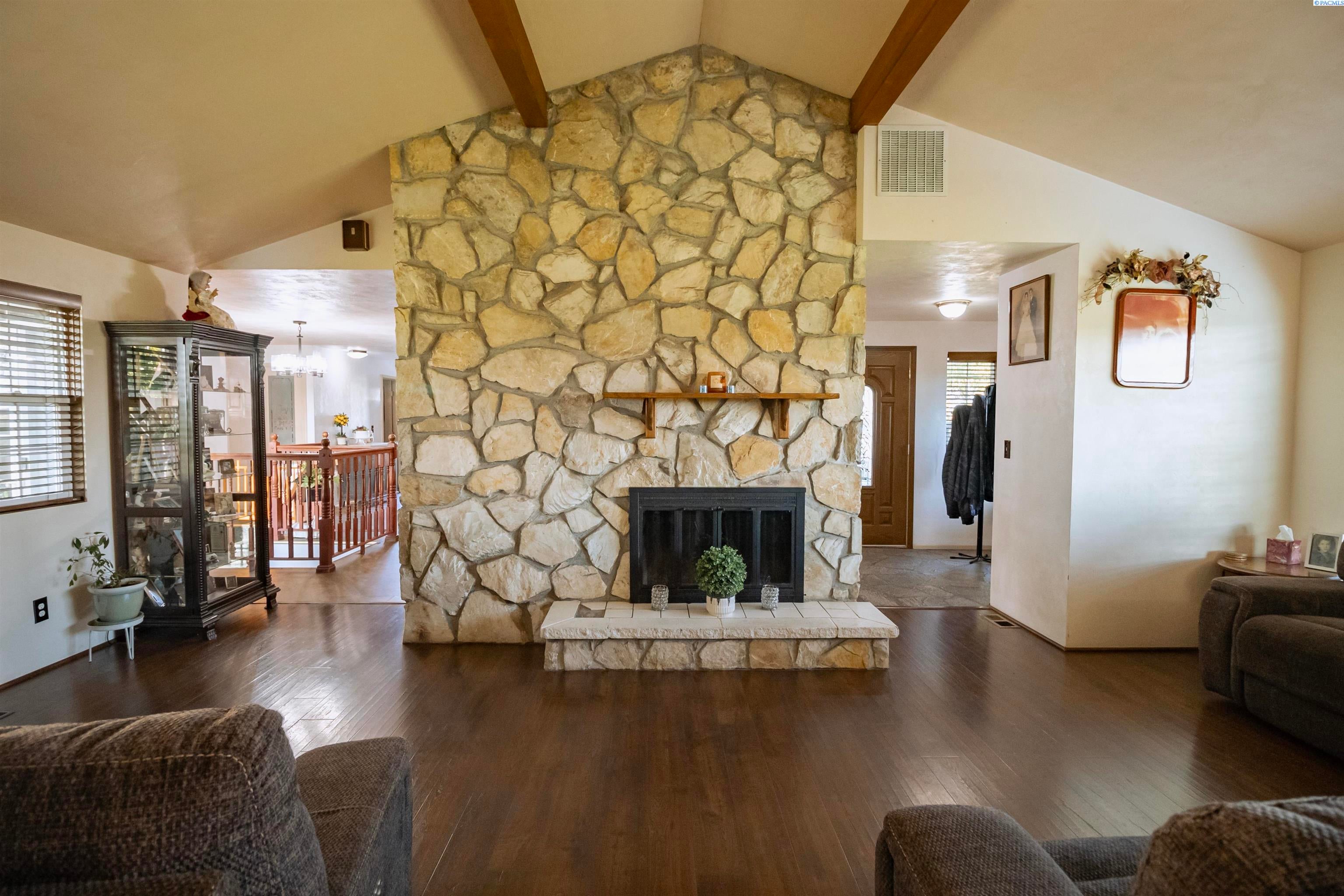 691 Van Belle Road Granger, WA 98932 - Photo 17 of 46 Gallery Image 17