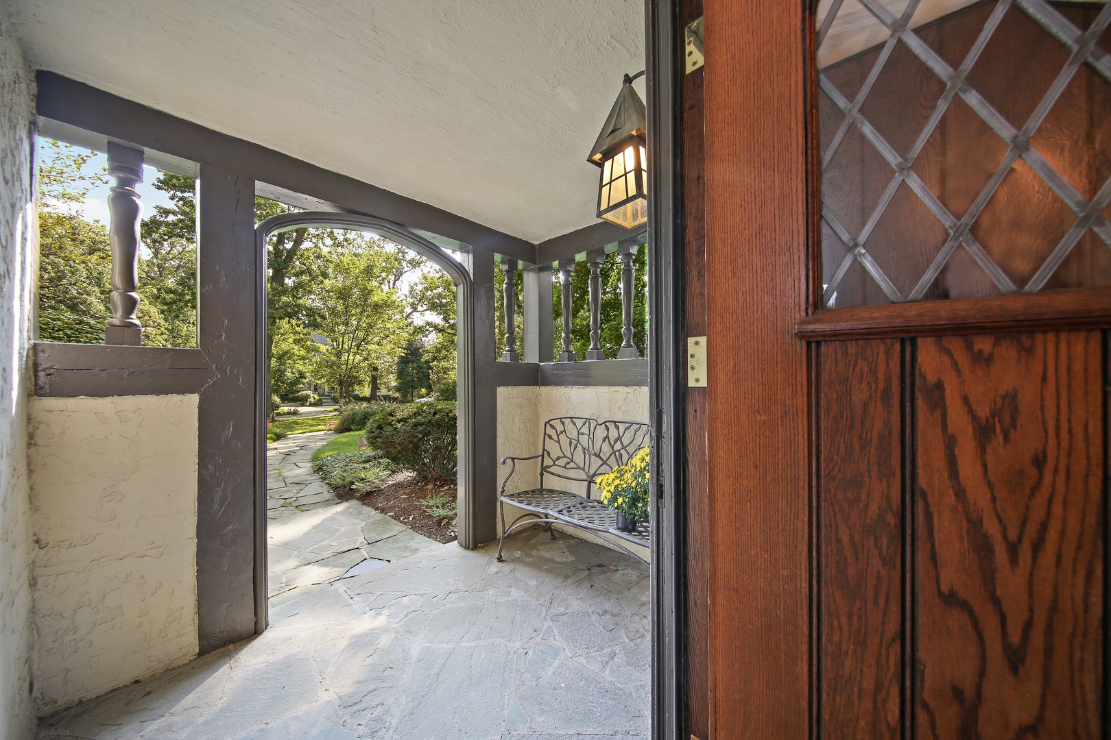 712 Taft Road Hinsdale, IL 60521 - Photo 2 of 25