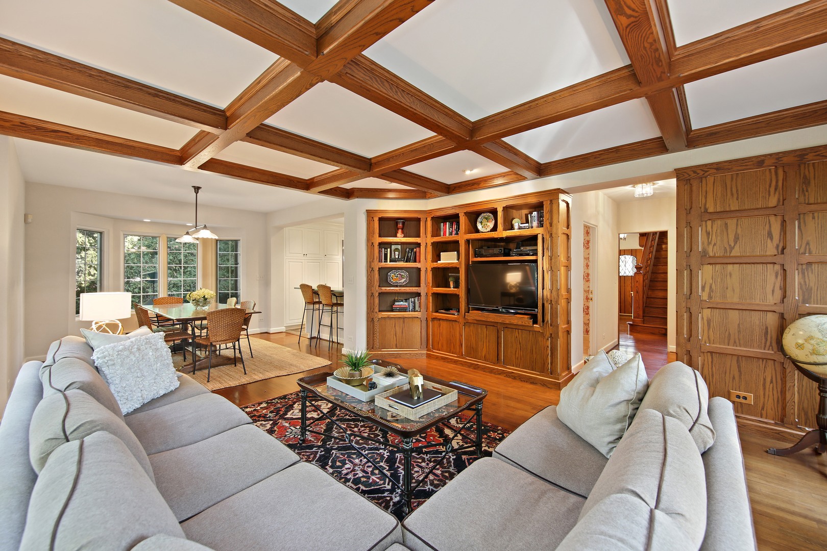 712 Taft Road Hinsdale, IL 60521 - Photo 8 of 25 a living room with furniture and wooden floor