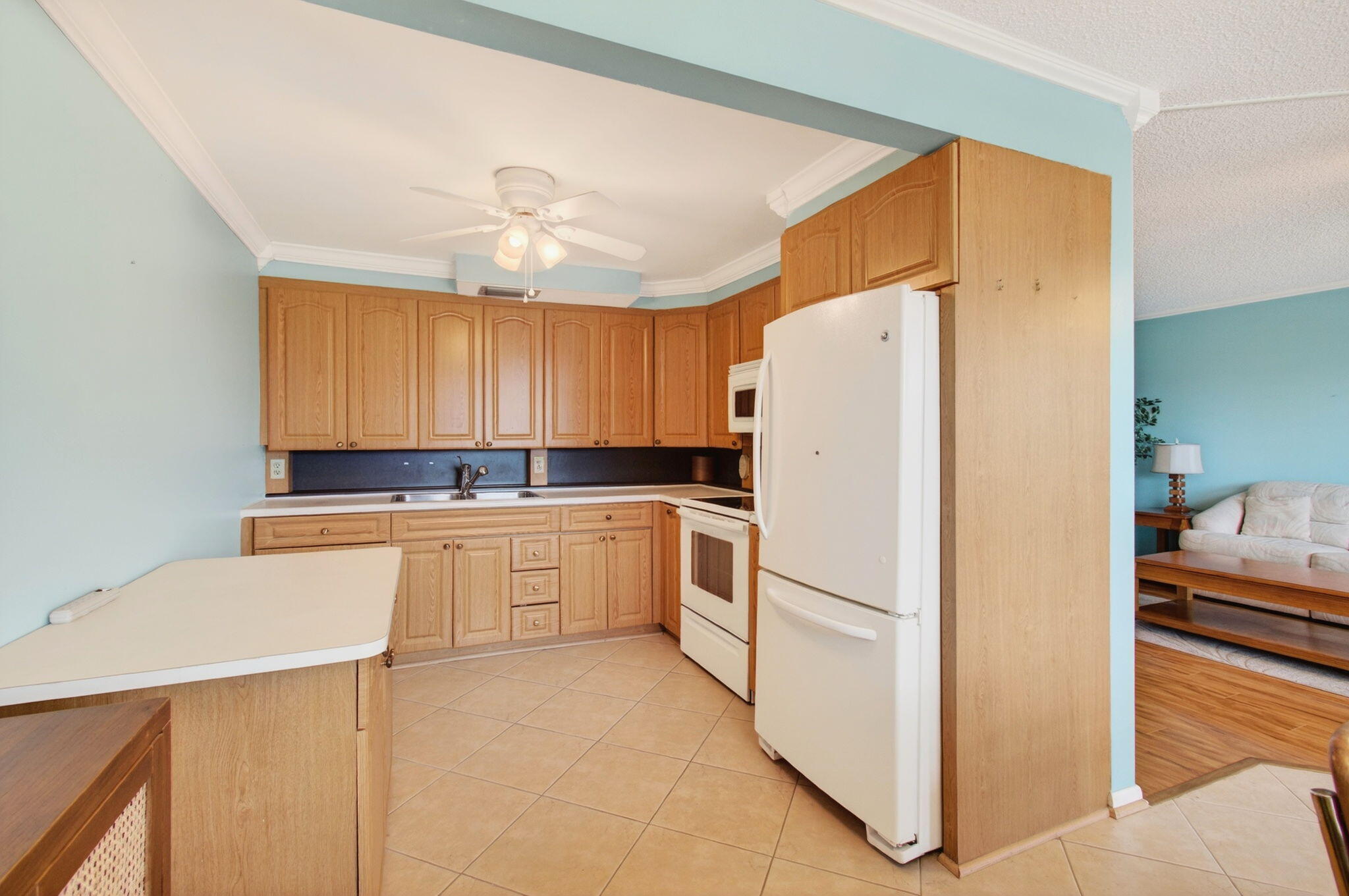 3007 Yarmouth C Boca Raton, FL 33434 - Photo 16 of 75 20-web-or-mls-DSC_5073