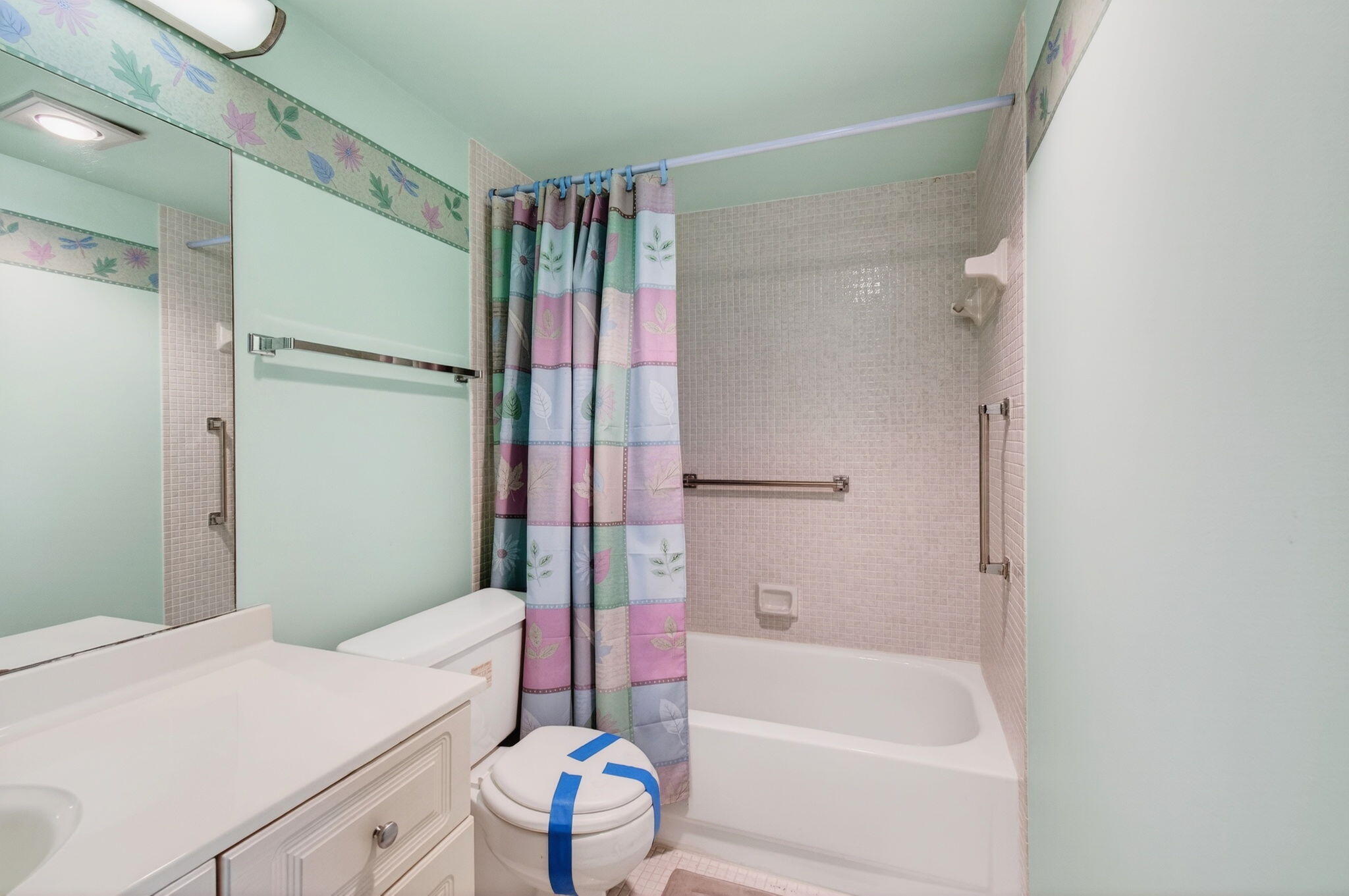 3007 Yarmouth C Boca Raton, FL 33434 - Photo 28 of 75 a bathroom with a sink toilet and shower