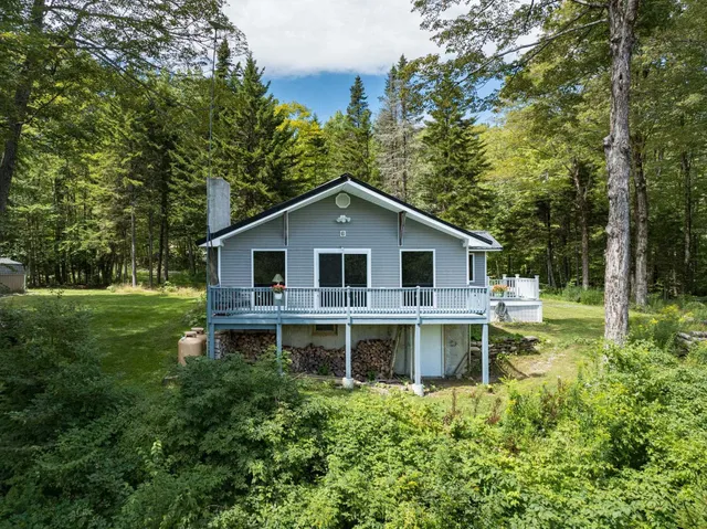 $360,000 | 231 Bergrucken Lane, Unit 121122, Readsboro, VT 05350