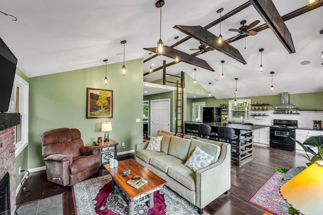 $360,000 | 231 Bergrucken Lane, Unit 121122, Readsboro, VT 05350