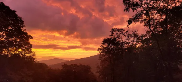 $360,000 | 231 Bergrucken Lane, Unit 121122, Readsboro, VT 05350