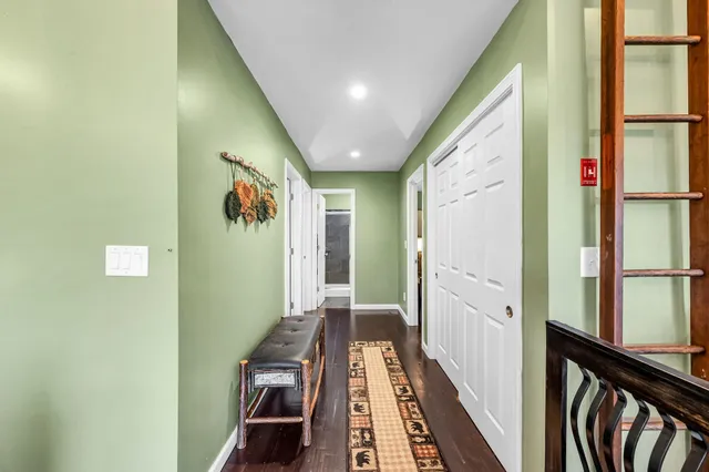 $360,000 | 231 Bergrucken Lane, Unit 121122, Readsboro, VT 05350