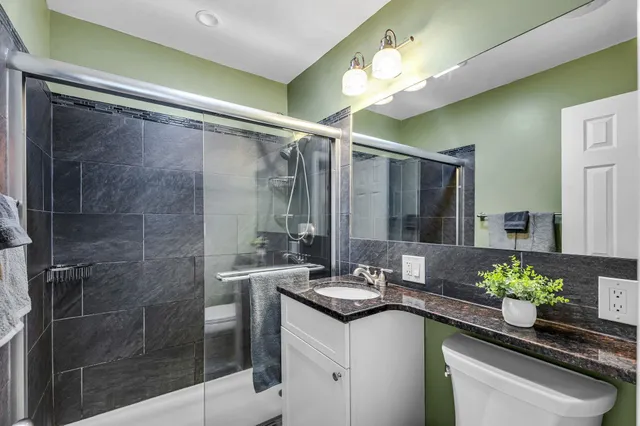 $360,000 | 231 Bergrucken Lane, Unit 121122, Readsboro, VT 05350