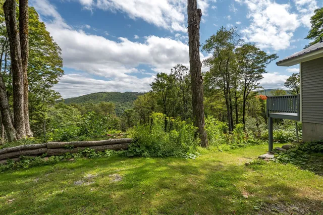 $360,000 | 231 Bergrucken Lane, Unit 121122, Readsboro, VT 05350