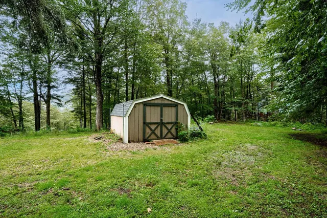 $360,000 | 231 Bergrucken Lane, Unit 121122, Readsboro, VT 05350