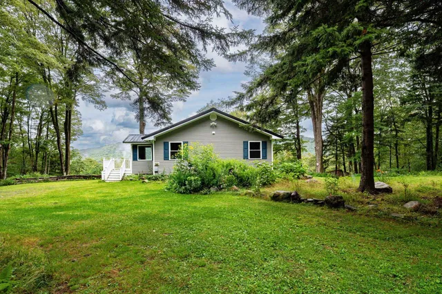 $360,000 | 231 Bergrucken Lane, Unit 121122, Readsboro, VT 05350
