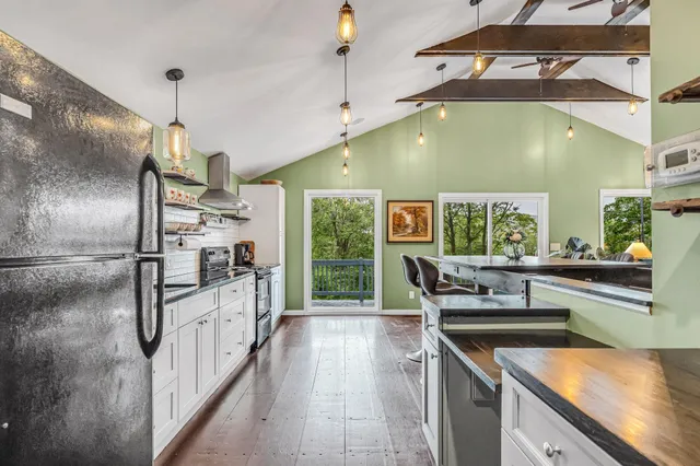 $360,000 | 231 Bergrucken Lane, Unit 121122, Readsboro, VT 05350