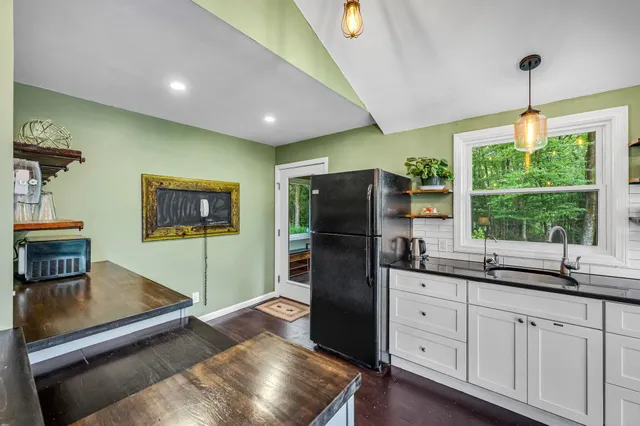 $360,000 | 231 Bergrucken Lane, Unit 121122, Readsboro, VT 05350