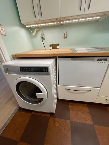 $139,000 | 2479 Peachtree Street Northeast, Unit 1103, Atlanta, GA 30305