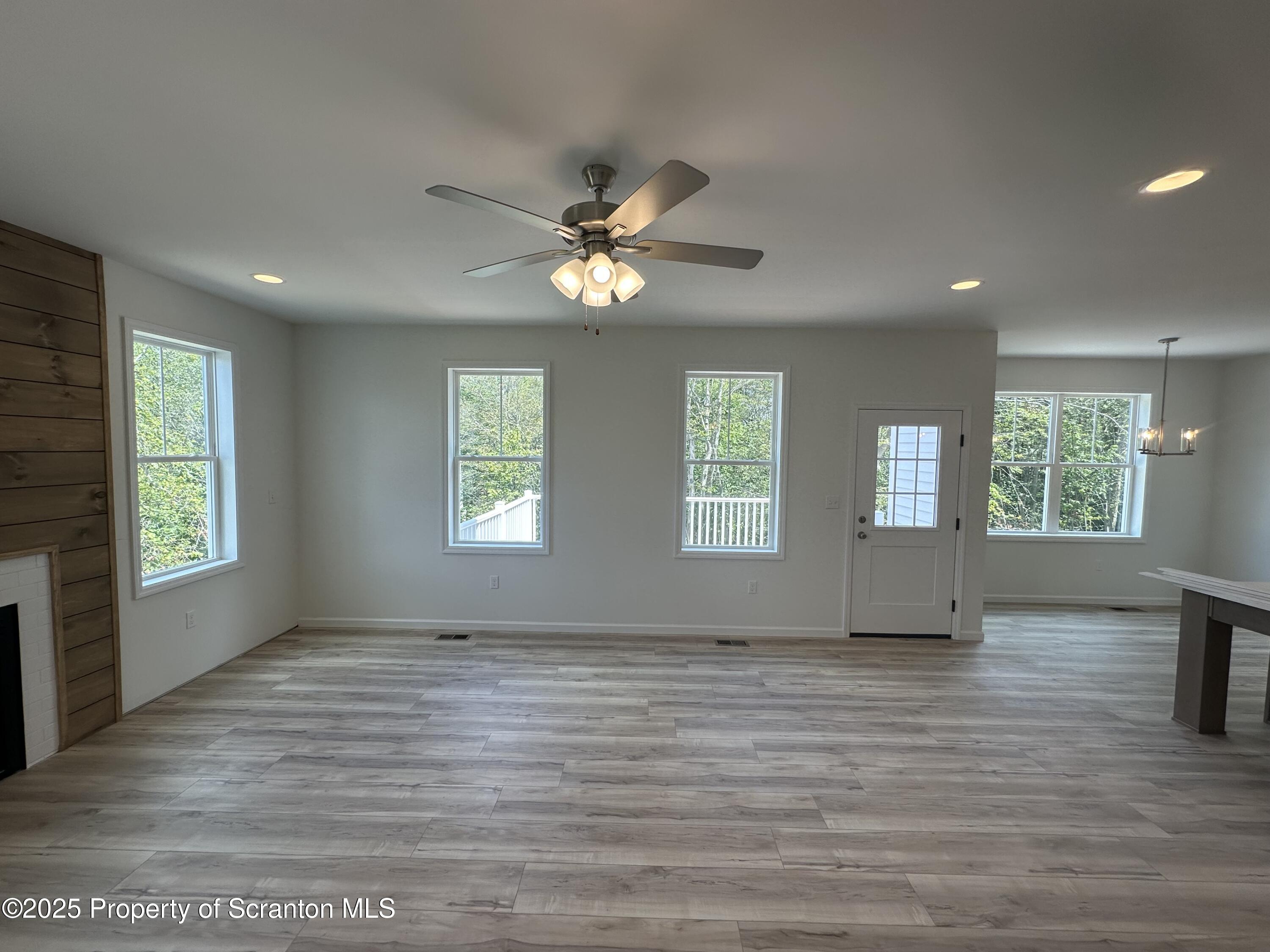 708 Pin Oak Place Moscow, PA 18444 - Photo 24 of 39 Living Room