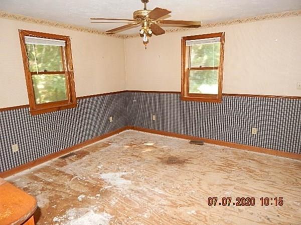 126 East Charlton Road Spencer, MA 01562 - Photo 5 of 11 Gallery Image 5
