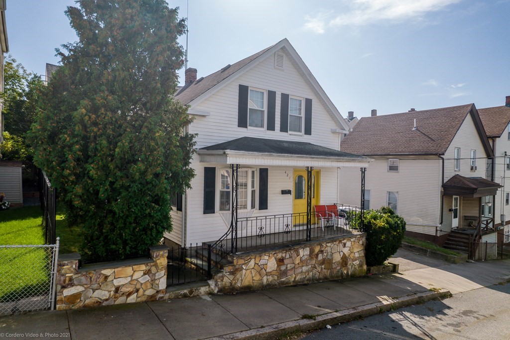 427 Hope Street Fall River, MA 02721 - Photo 1 of 22